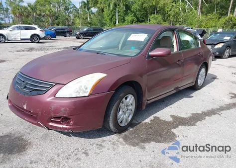 2010 Nissan Altima 2.5 S z USA, uszkodzony, nr VIN 1N4AL2AP1AN545234